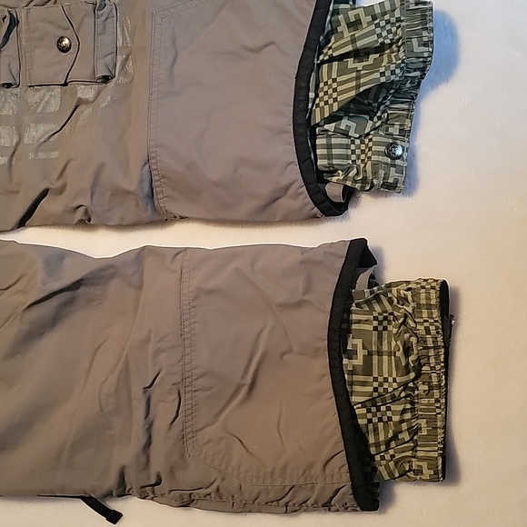 Grenade Snowboard Pants - Picture 9 of 12